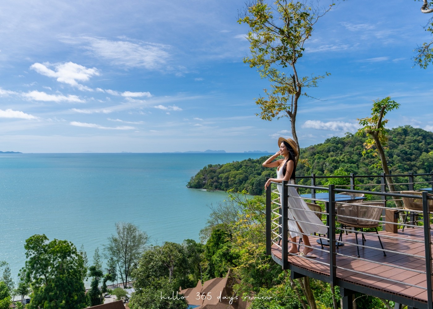 Get a Unique Starbucks Experience in Phuket