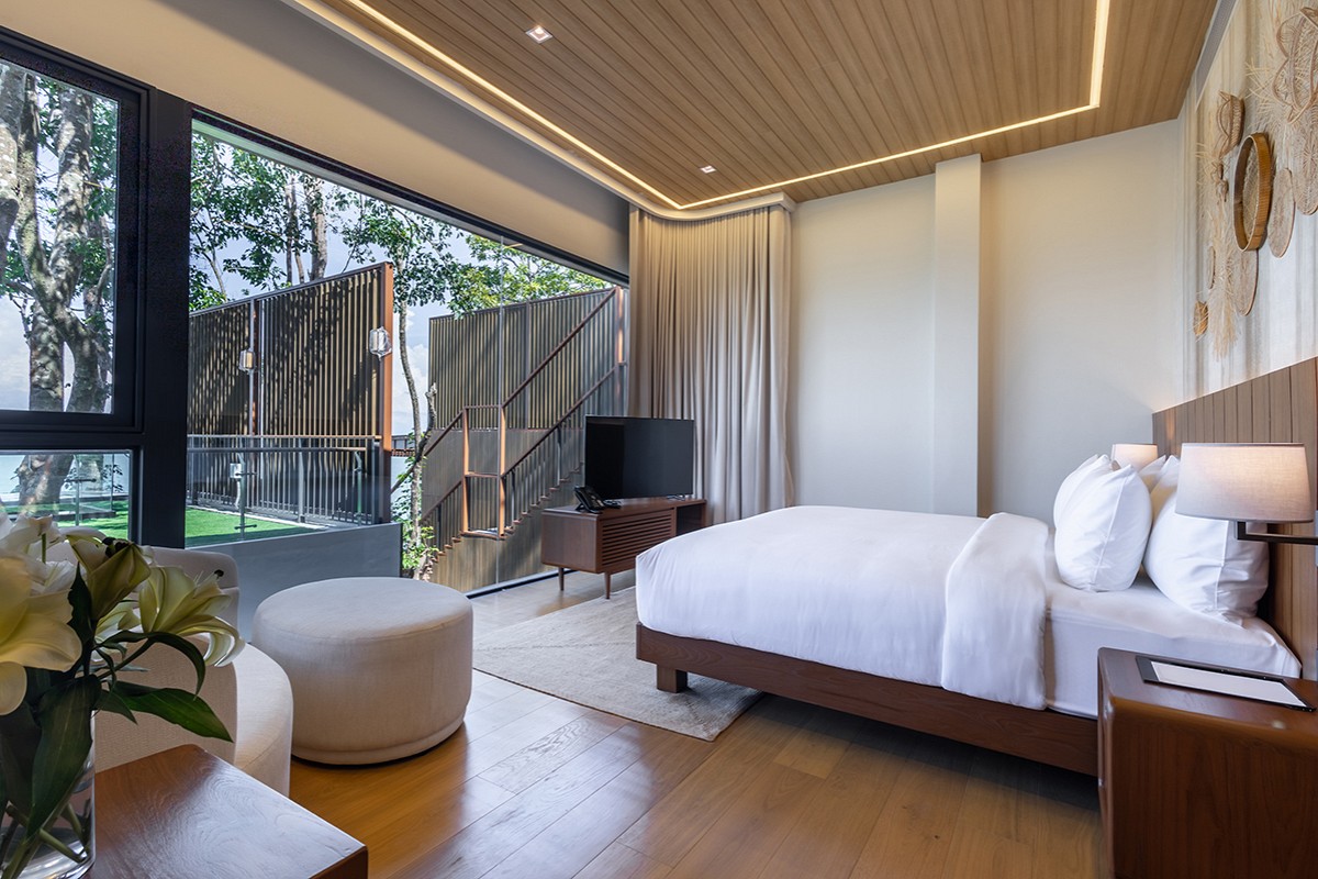 Sinae Phuket Luxury Hotel