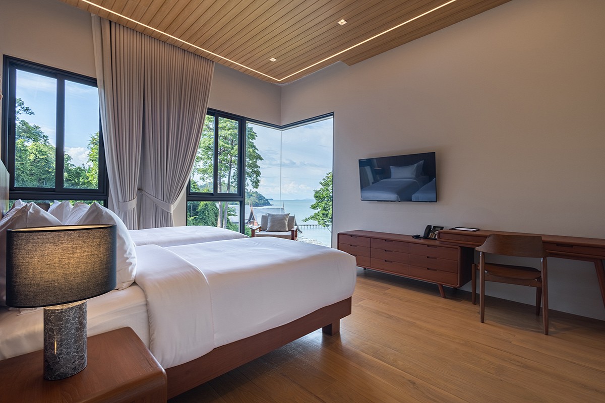 Sinae Phuket Luxury Hotel